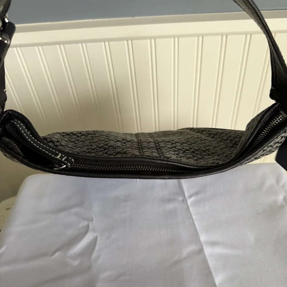 Coach Soho Signature C Crescent Hobo Handbag Shoulder Bag Purse Black